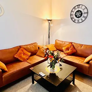 https://lux-appartment-near-atomium-brussels.brusselshotelsbook.com